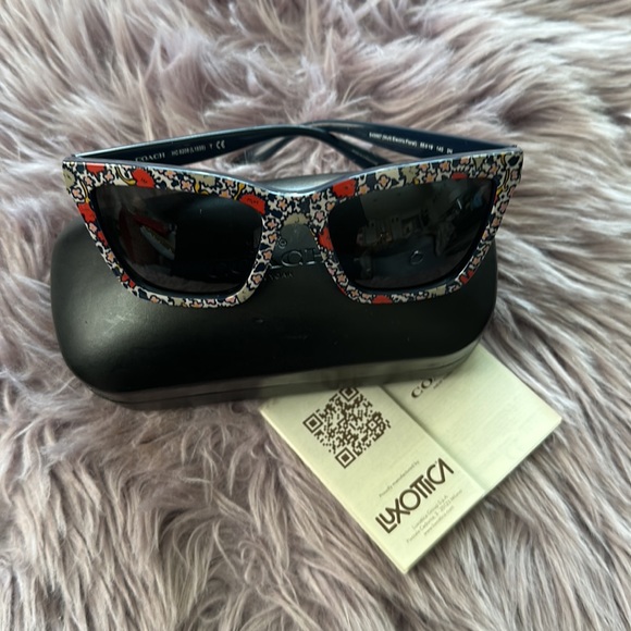 Coach Floral Sunglasses - Picture 12 of 16